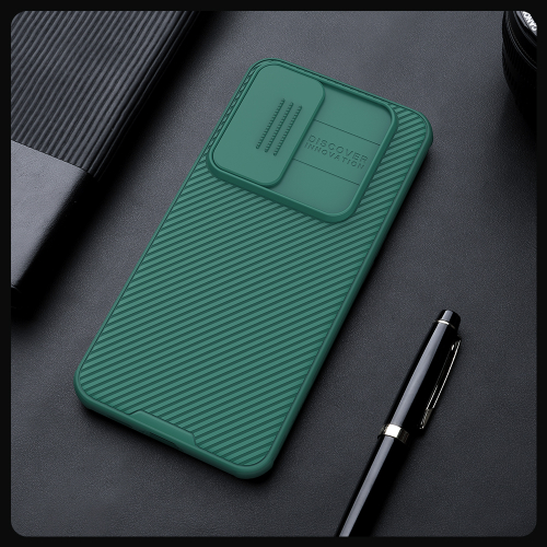 Усиленный чехол зеленого цвета (Dark Green) с сдвижной шторкой для камеры от Nillkin для Samsung Galaxy S24 FE, серия CamShield Pro