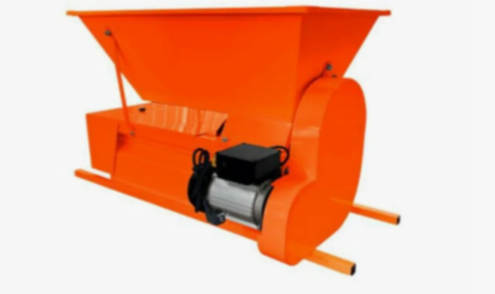 Дробилка с ГРЕБНЕОТДЕЛИТЕЛЕМ ЭЛЕКТРИЧЕСКАЯ Умница УИЭ-1500кг/ 750Вт-Л, с регулировкой вальцов для винограда, ягод, фруктов Дробилка с ГРЕБНЕОТДЕЛИТЕЛЕМ ЭЛЕКТРИЧЕСКАЯ Умница УИЭ-1500кг/ 750Вт-Л, с регулировкой вальцов для винограда, ягод, фруктов