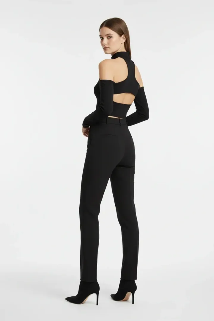 Топ с открытыми плечами «BRIZA»