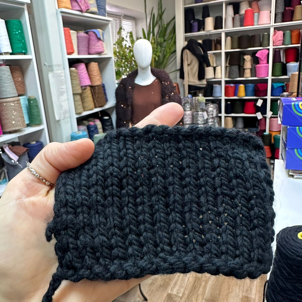 SNATNT  Iafil   70% меринос, 30% альпака  150м/100гр   col.Nero   Черный