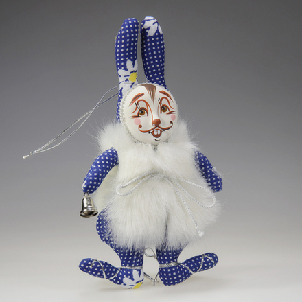 Ёлочная игрушка Кролик в меховой жилетке