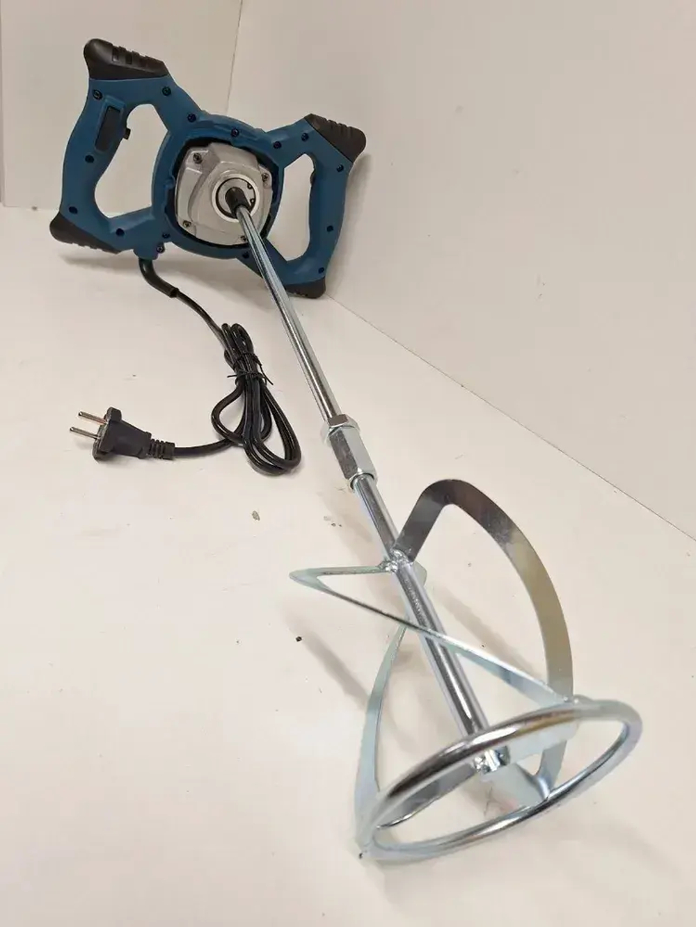 Миксер строительный дрель-миксер Makita 2600Вт