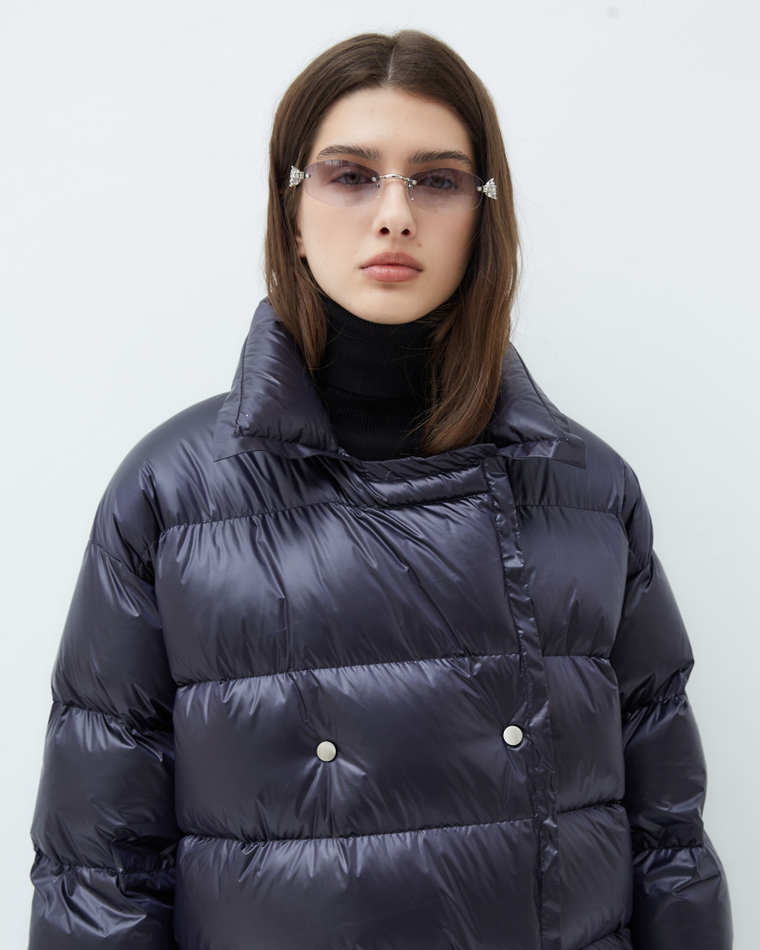 Пуховик двубортный черничный