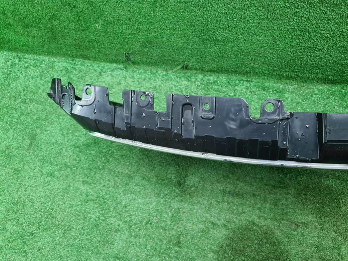 Решетка радиатора Geely Atlas Pro (2021-н.в.)