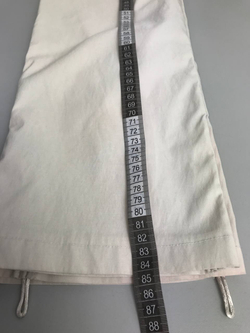 Брюки с контрастными карманами 40 размер