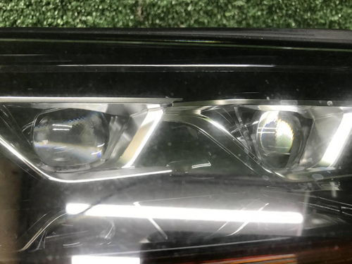 Битая Фара правая Lexus ES 7 (2018-2021) LED