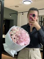 Букет сборный из гортензии и кустовых пионовидных роз