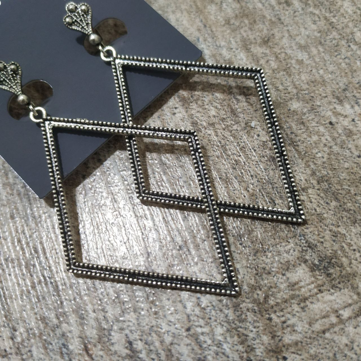Серьги на англ.заст Bohemia рамка ромб металл античный серебристый