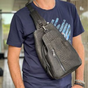 Мужские сумки из питона