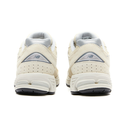 Кроссовки New Balance 2002R "Bone Light Aluminum" ML2002RE