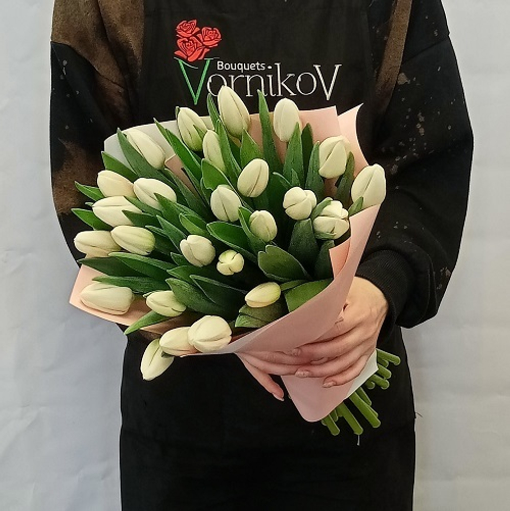 Букет белых тюльпанов