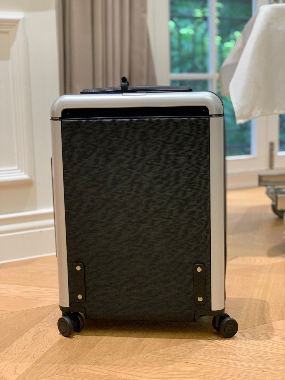 Louis Vuitton Horizon 55