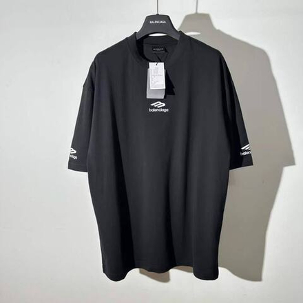 Футболка Balenciaga
