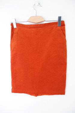 Юбка Benetton красивого цвета 44 размер