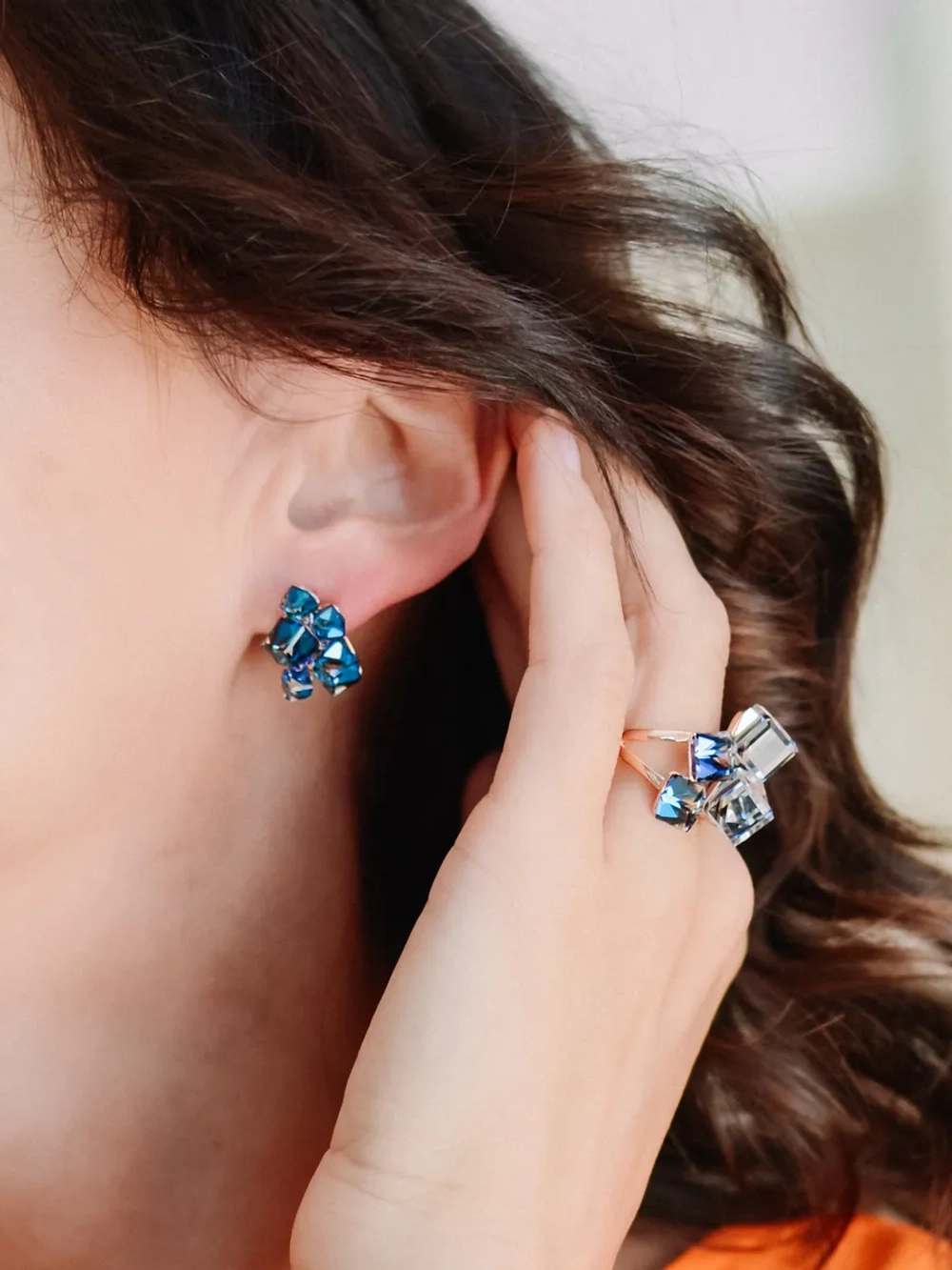 Серьги гроздья Мираж с синими кубиками Swarovski