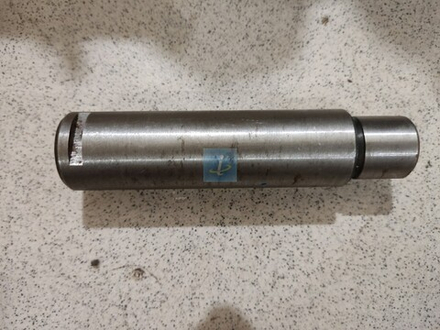 Ось блока шестерен 238-1701092