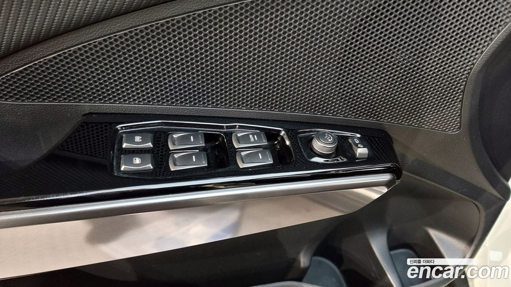 KG Mobility (Ssangyong) Very New Tivoli Бензин 1.5 2WD (08.2019)
