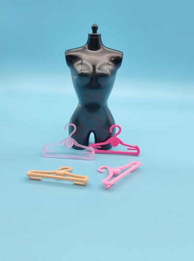 Аксессуар для куклы Барби винтаж - лот вешалок 003036