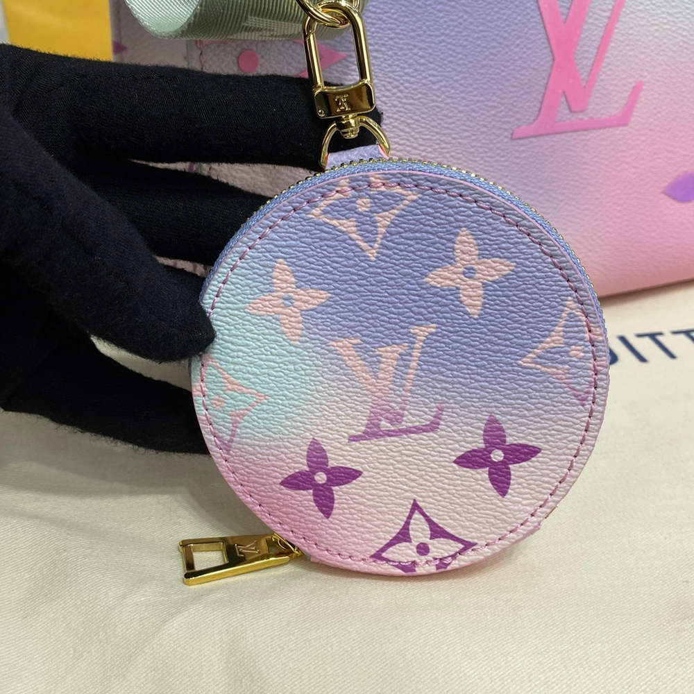 Louis Vuitton Onthego PM