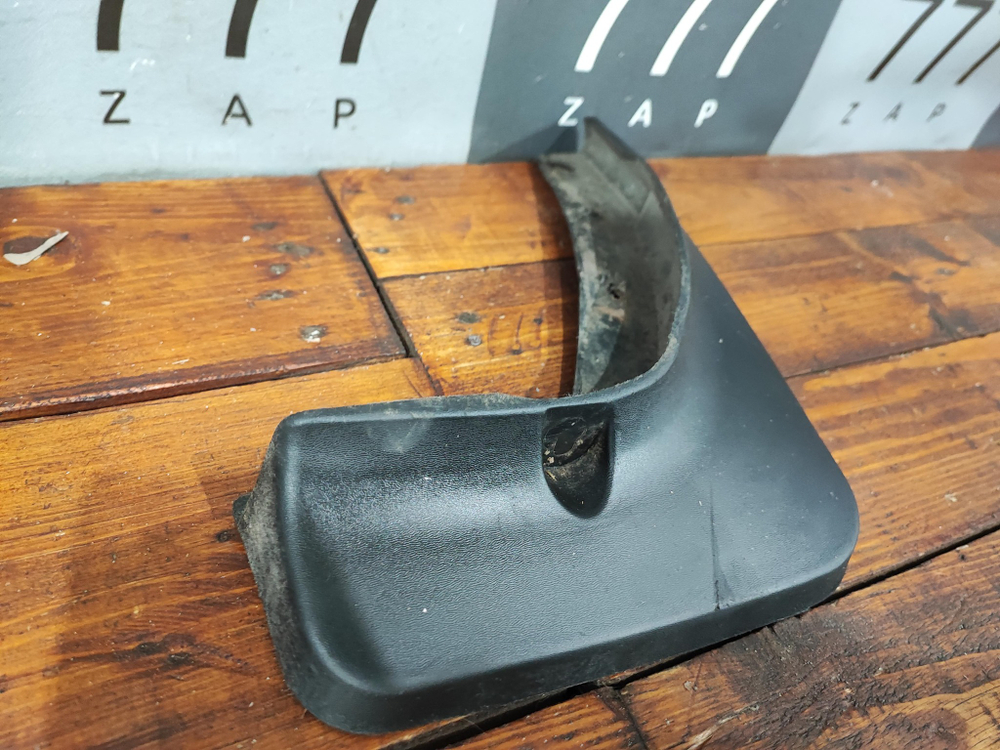 Брызговик передний правый Mazda CX-5 1 (KE) 11-17 Б/У Оригинал BKA0139