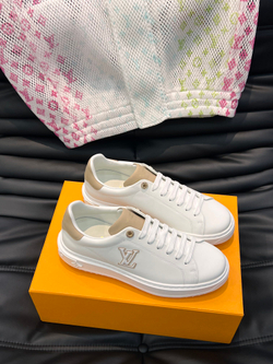 Louis Vuitton Time Out