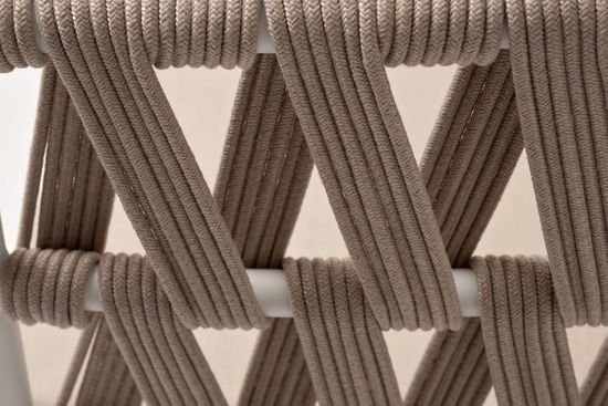 "Диего" диван 2-местный плетеный из роупа, основание дуб, каркас алюминий светло-серый (RAL7035) шагрень, роуп бежевый круглый, ткань бежевая 15052