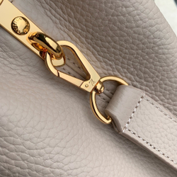 Louis Vuitton Capucines MM