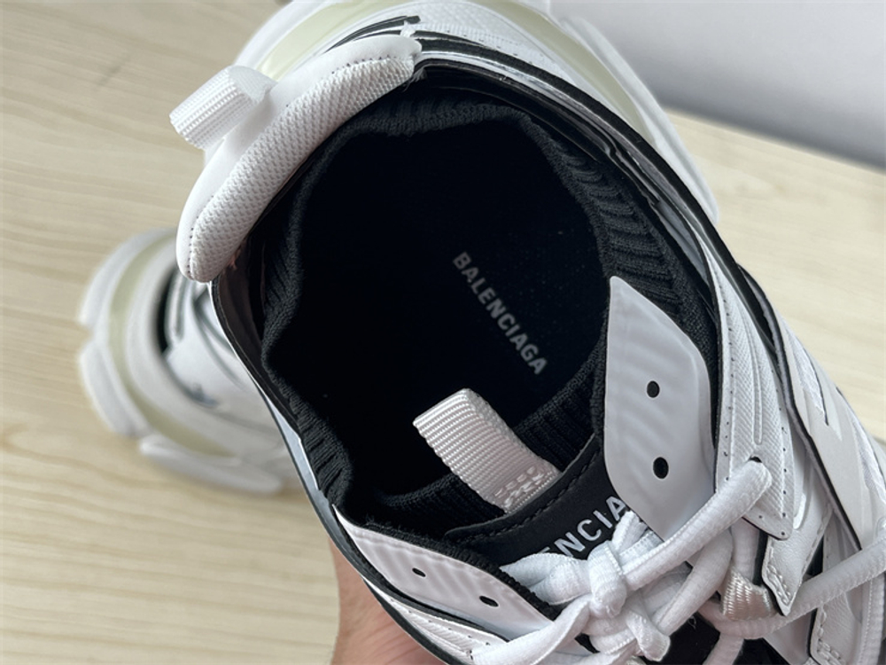 Balenciaga Track Sneaker 736330-W3SKC-9010