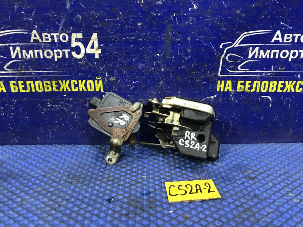 Замок двери задней правой MITSUBISHI LANCER 2002