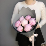 Пионы в нежном оформлении