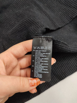 Джемпер H&M с коротким рукавом модный 44 размер