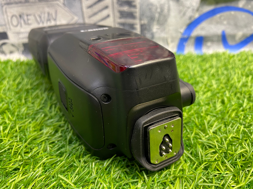 Canon Speedlite 600EX Покупка/Продажа