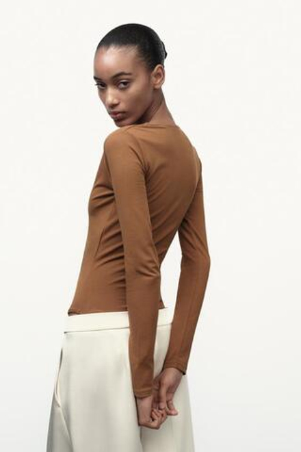 ZARA ХЛОПКОВОЕ БОДИ С ДЛИННЫМИ РУКАВАМИ, ОХРА