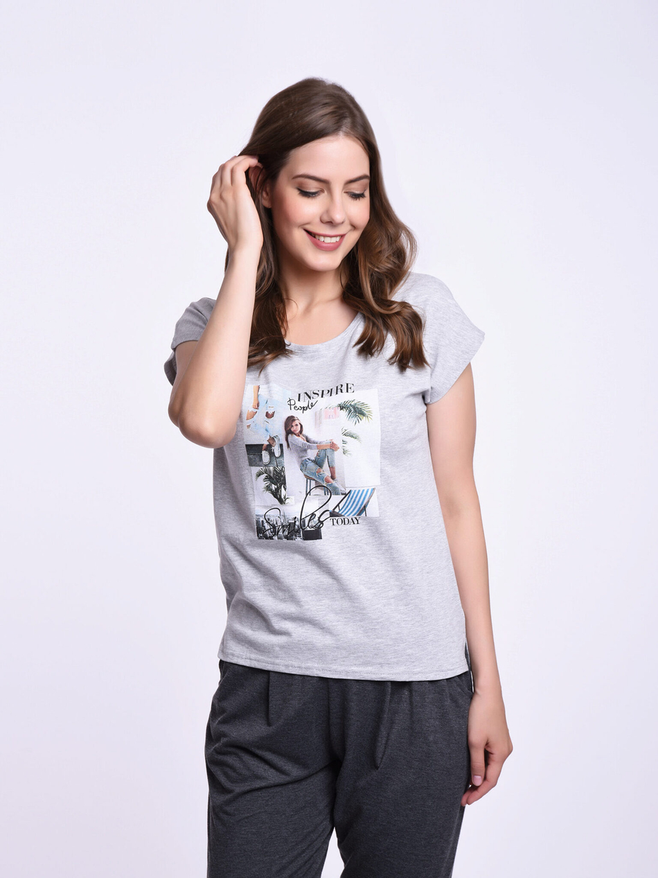 Комплект женский(футболка+капри)