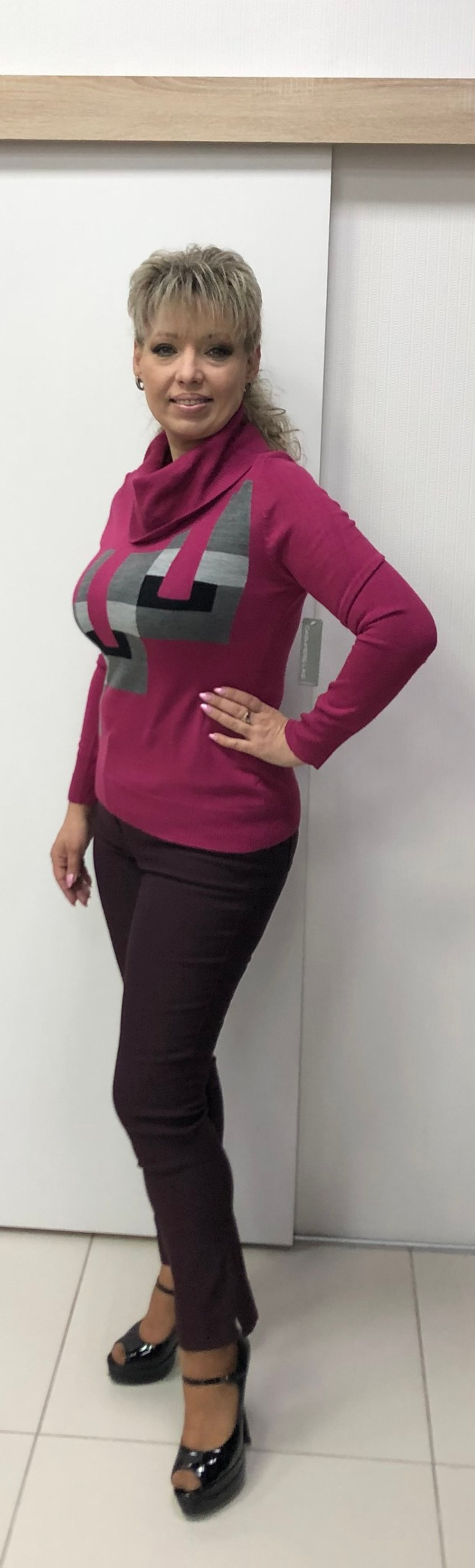 Стрейчевые брюки на флисе