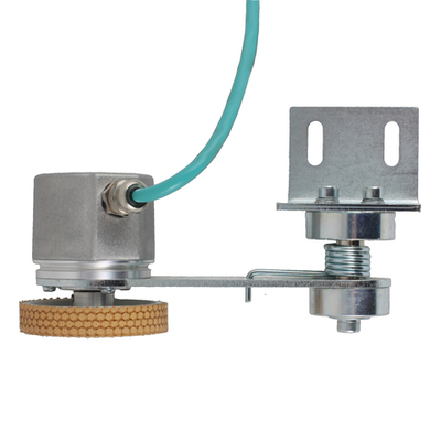 Инкрементальный энкодер INNOCONT EIM 5020OR1-R2 D=50мм с мерным колесом L=200мм, контактная поверхность - резина, профиль ребристый, 1имп/1мм, 5…30VDC, выход HTL, IP64, -20…+85°C, радиальный кабель 2м