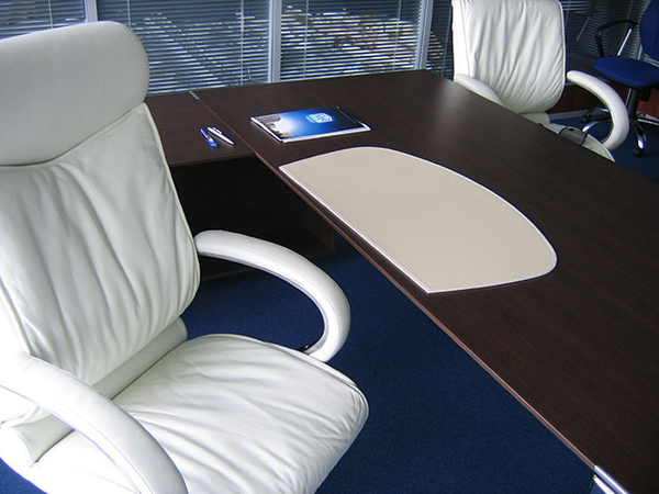 Подложка на стол -Бювар из кожи , Модель 26.