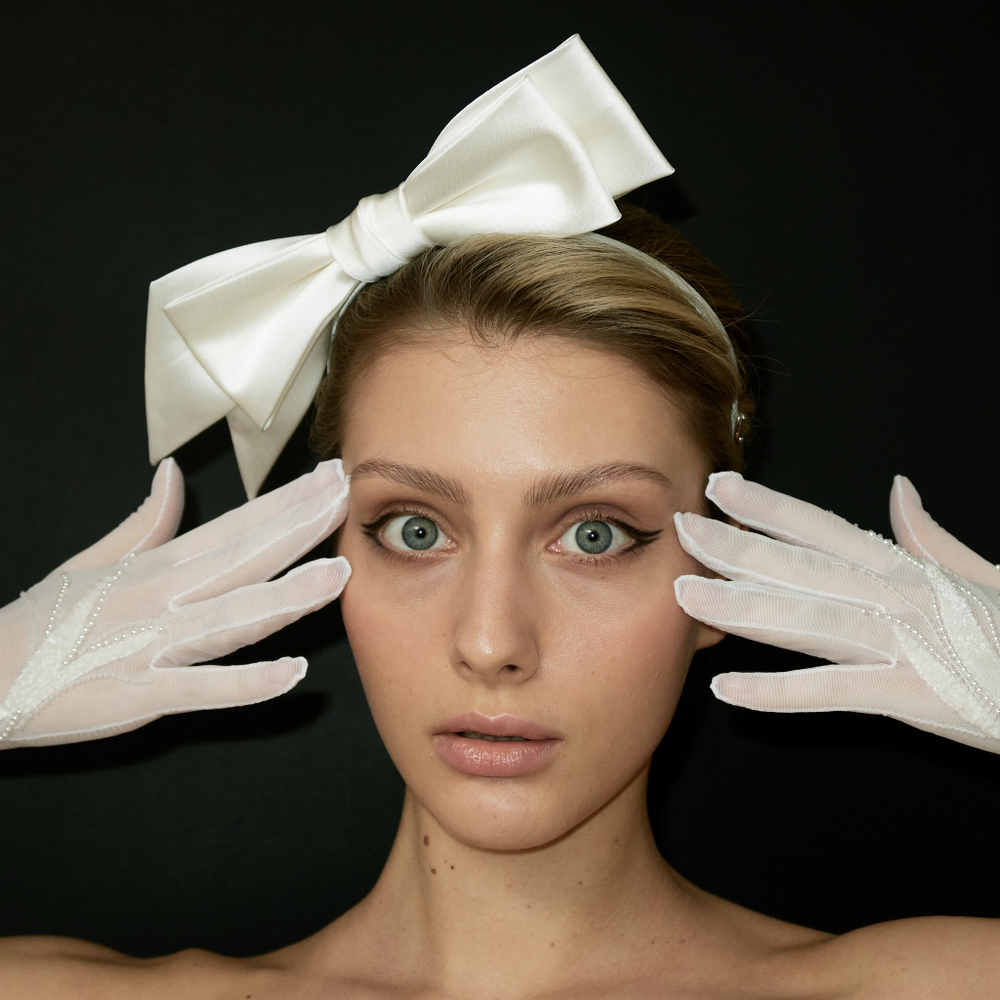 Перчатки короткие с бархатной вставкой