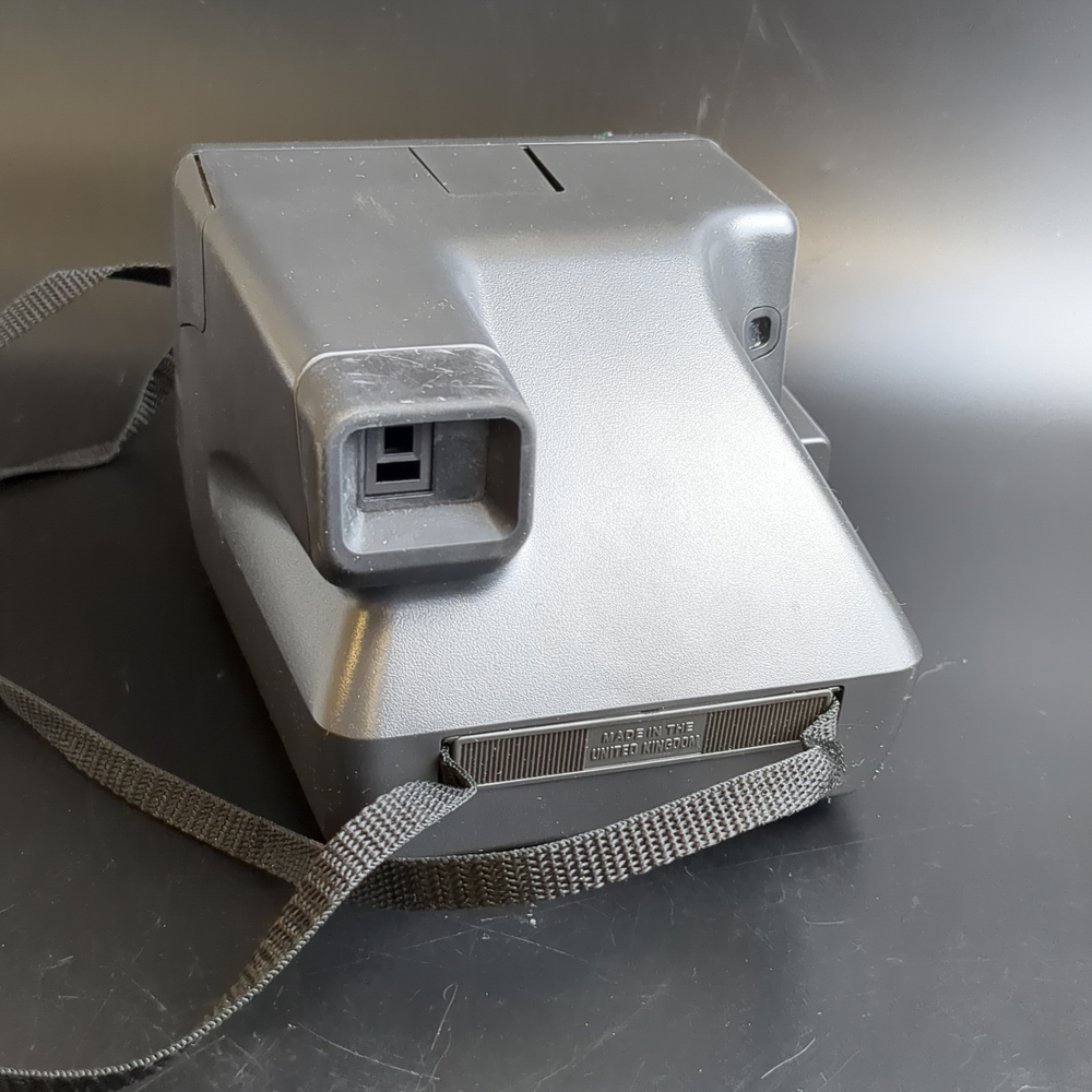 №17 Фотоаппарат "Polaroid 636 Close Up", пластик, металл, Polaroid, Великобритания, 1988-2000 гг.