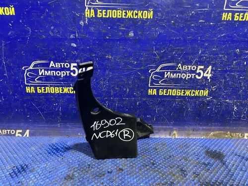 Подкрылок задний правый TOYOTA IST 2002-2005