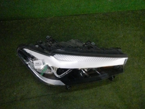 Фара правая BMW 5er G30 (2017-2020) LED