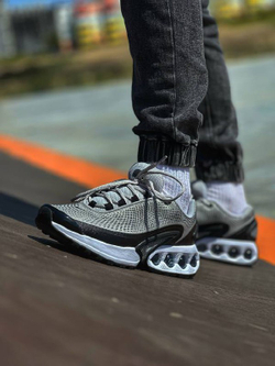 Кроссовки NIKE AIR MAX DN