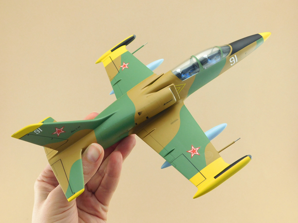 Модель самолета L-39 (М1:48, ВВС России, 91)