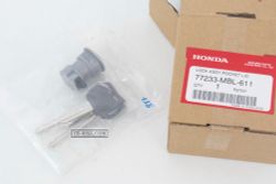 77233-MBL-611. LOCK ASSY., POCKET LID