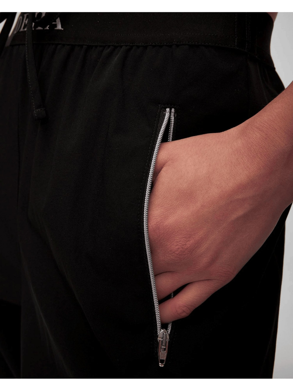 Брюки женские Tech Nylon Logo Trim Jogger DEHA