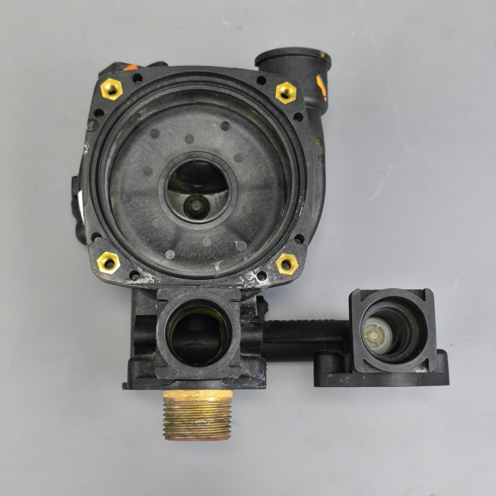 Б/У крышка (улитка) насоса для котлов IMMERGAS Nike Star 24 3E, Eolo Star 24 3E арт. 1.027414