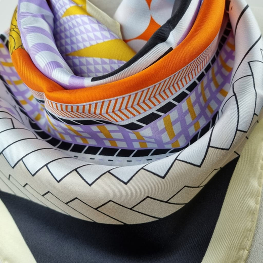 Платок 90x90 см AV-HA84303