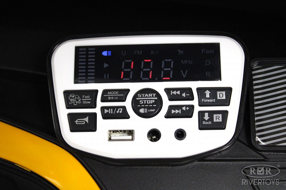 Детский электромобиль RiverToys G007GG белый
