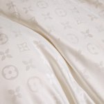 Комплект постельного белья на резинке Сатин Жаккард «Белоснежный шёпот»