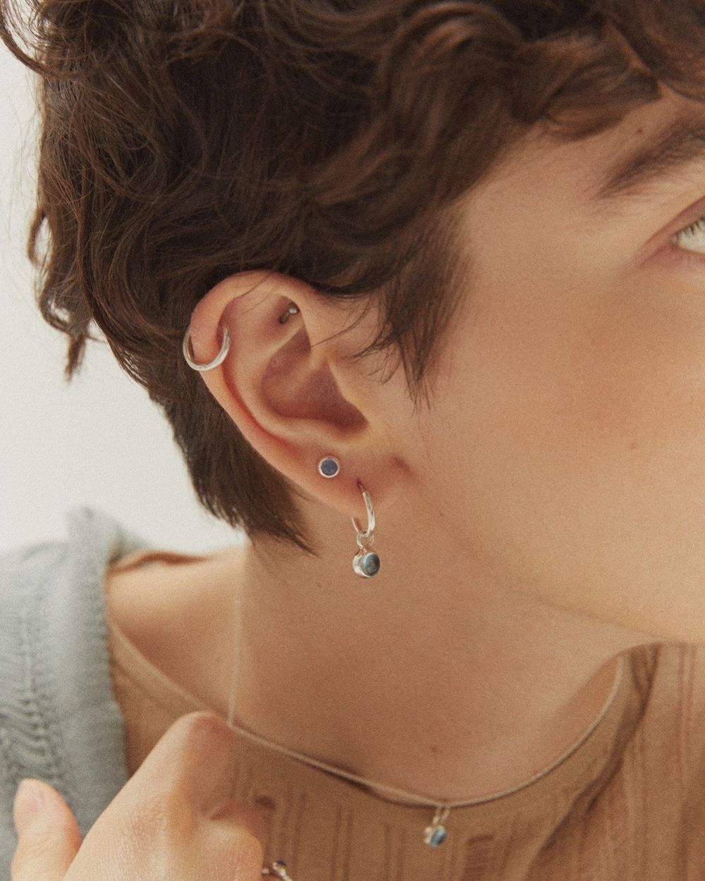 Моносерьга Beta с танзанитом